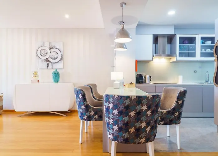 Guestready - Ocean-view Retreat In Apartament Caniço