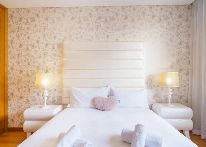 Guestready - Ocean-view Retreat In Apartament Caniço